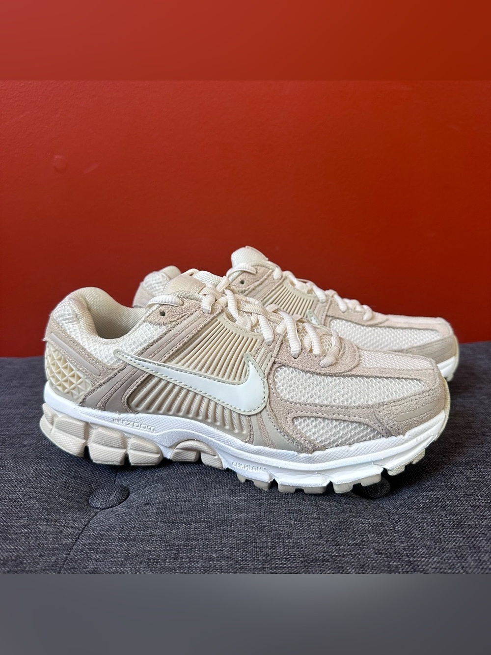 Nike Air Zoom Vomero 5 Beach Sail Light Khaki Pale Ivory  Size Women’s 7.5